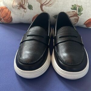 New! original packaging and box. Never worn-too small. Discontinued style.